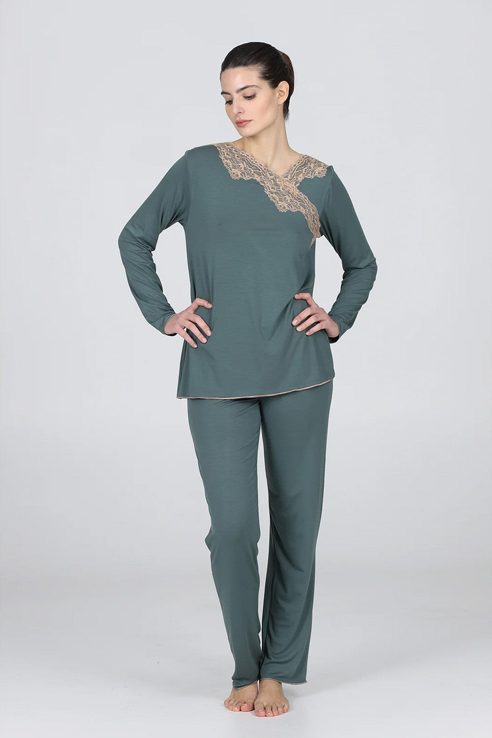 Boglietti - pigiama lungo con pizzo in morbido micromodal fel168 verde