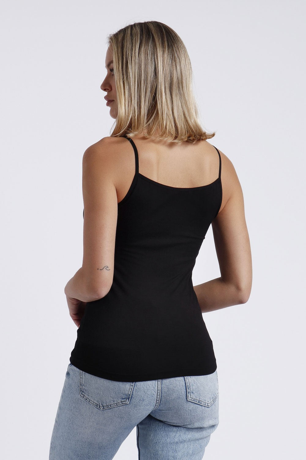 Admas - top con scollo in raso 43483-0-110 nero