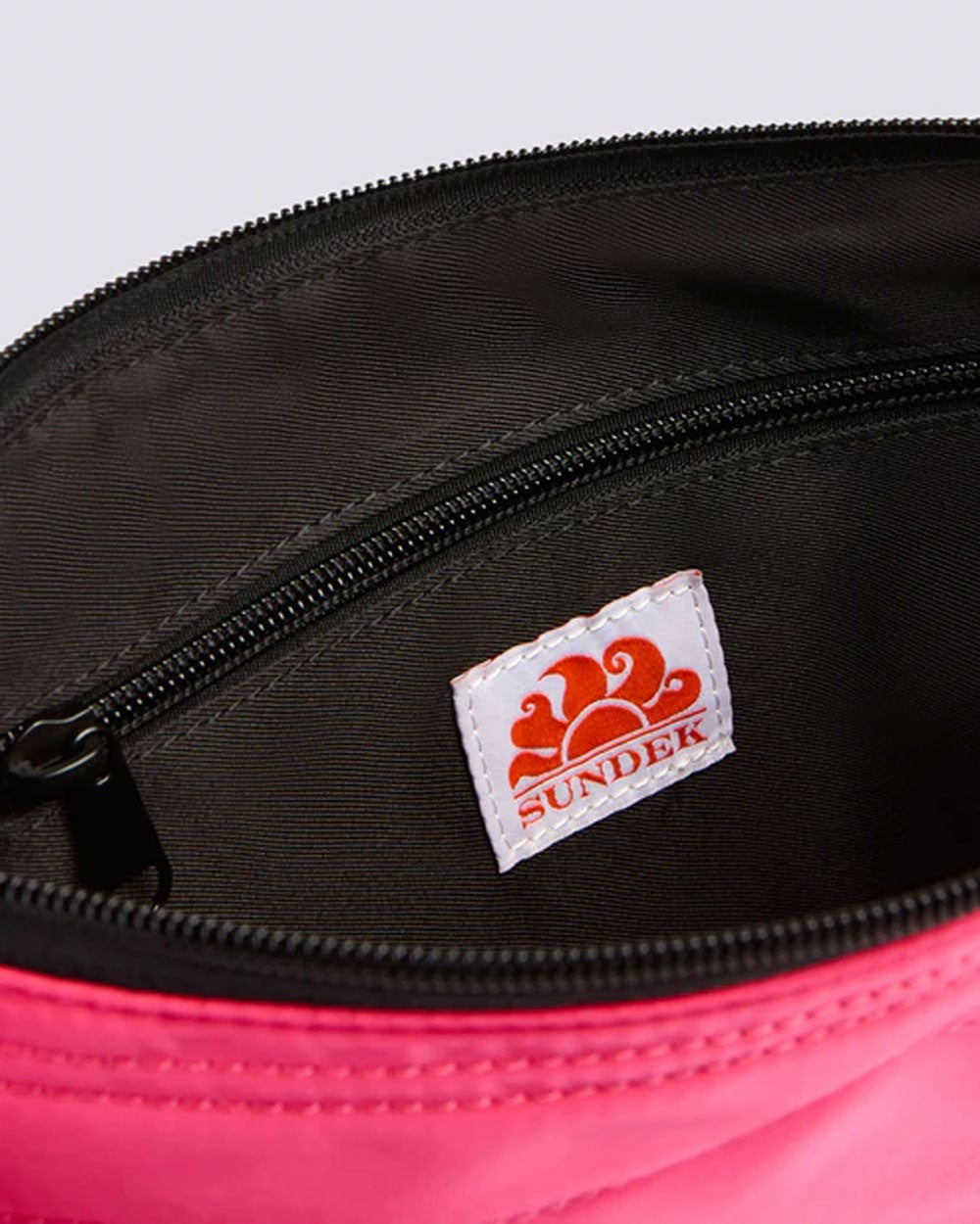 Ludwig pochette con dettaglio arcobaleno pitaya 01 am377abps200 a7001