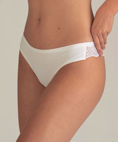 Parisblue - brasiliana in pizzo elasticizzato fairy bianco