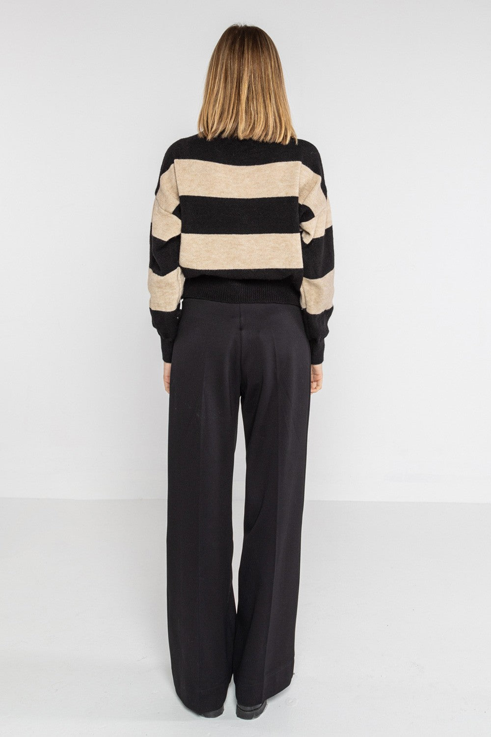 Lokita - pantalone crop in punto roma diagonale 147 lok133pr nero